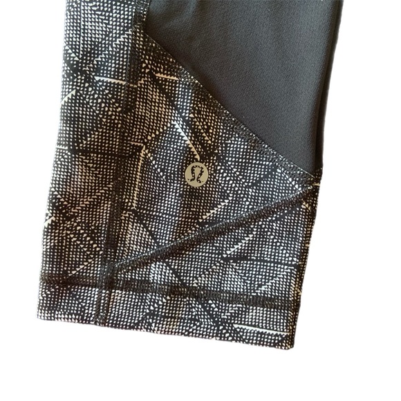 Lululemon Pace Rival Crop 22"
Formation Alpine White Black / Black - Picture 7 of 16